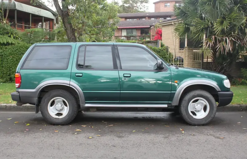 Ford Explorer - 4