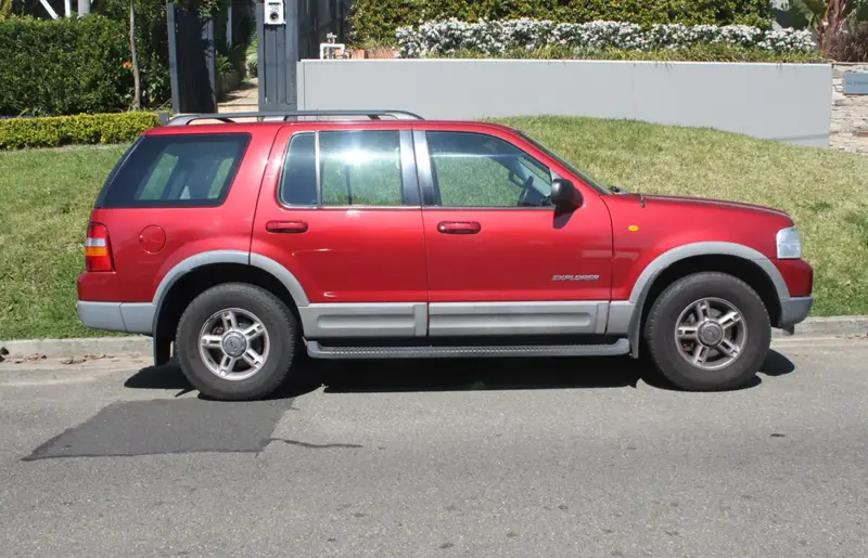 Ford Explorer - 3