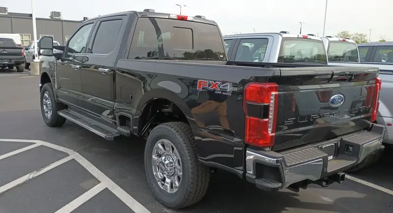 Ford F-350 Super Duty - 2