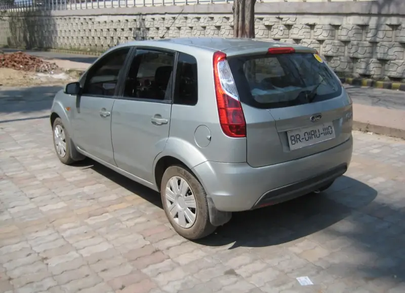 Ford Figo - 2