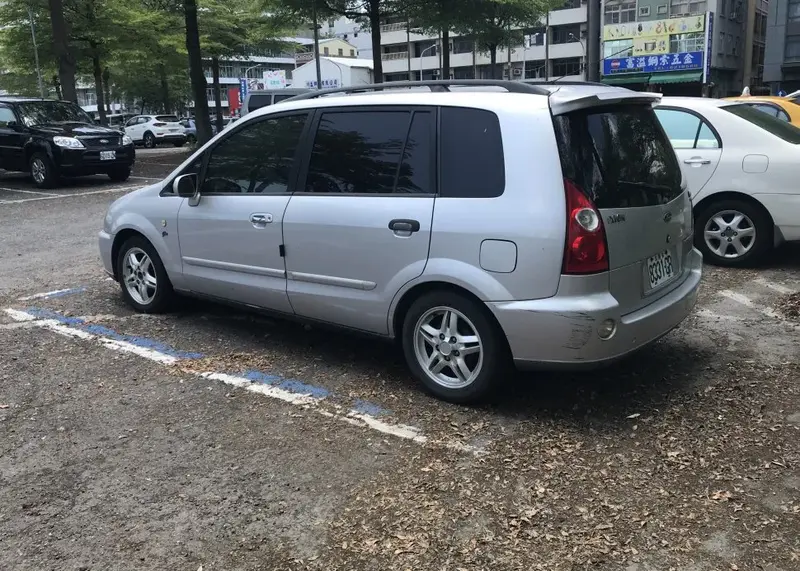 Ford Ixion - 2