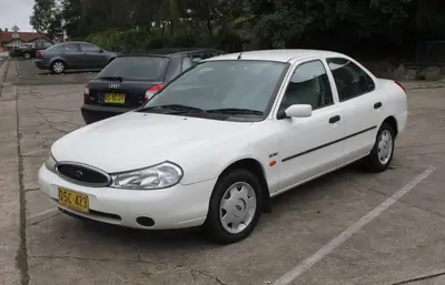Ford Mondeo Mondeo I Sedan (facelift 1996)