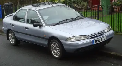 Ford Mondeo Mondeo I Sedan