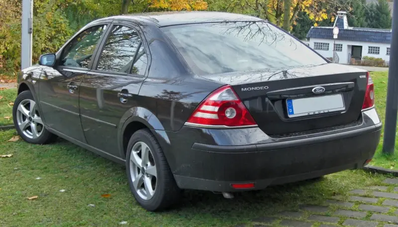 Ford Mondeo Mondeo II Sedan