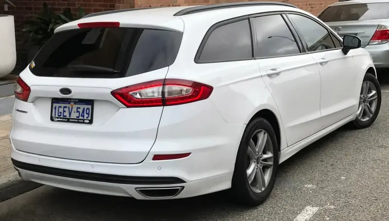 Ford Mondeo - 4