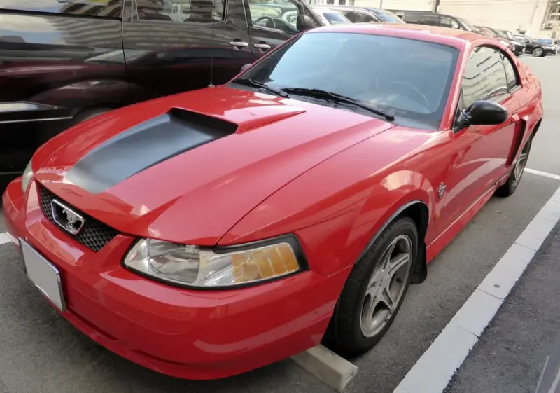 Ford Mustang - 5