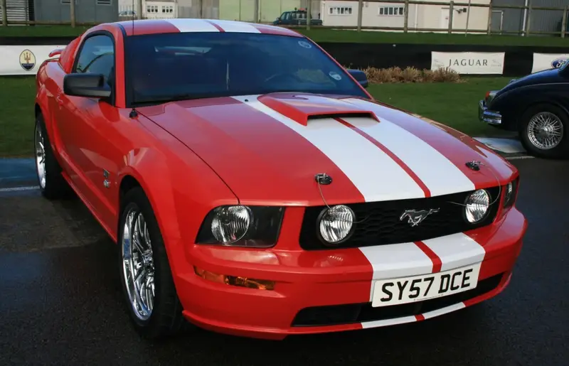 Ford Mustang - 2