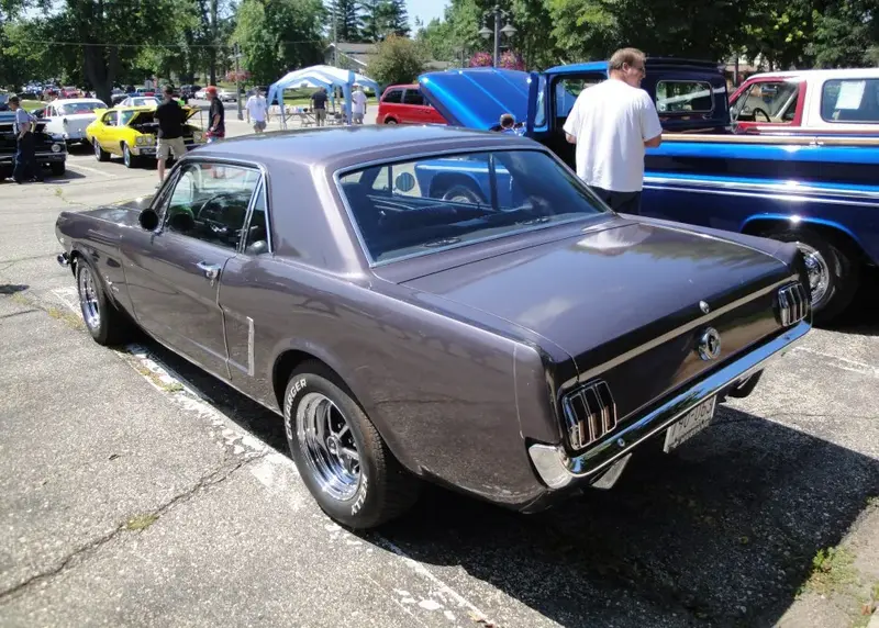 Ford Mustang - 3