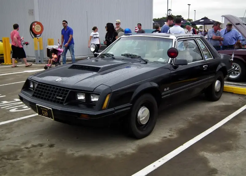 Ford Mustang - 3