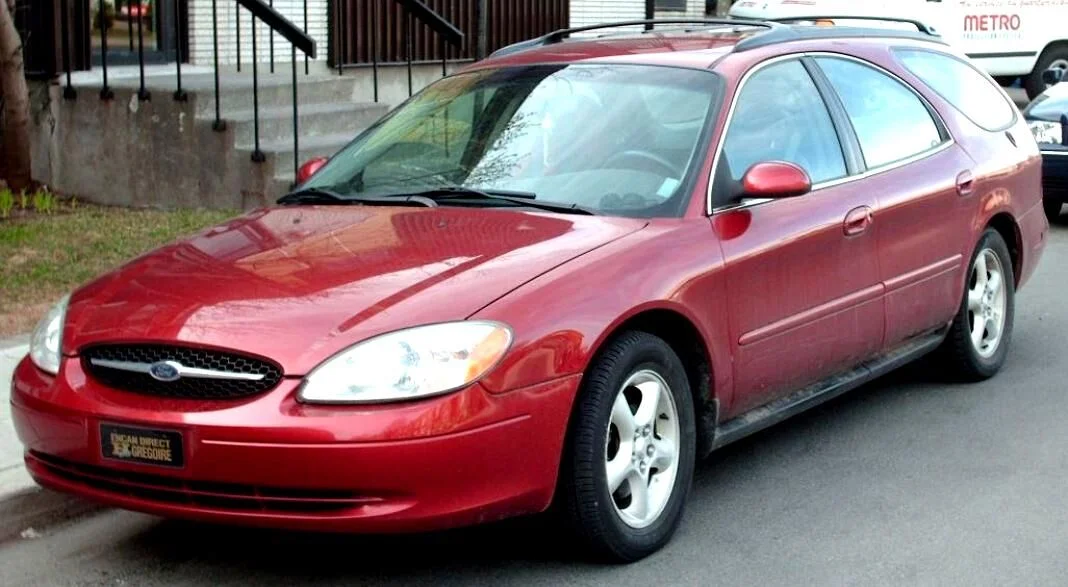 Ford Taurus Taurus IV Station Wagon