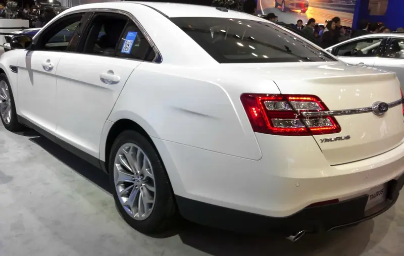 Ford Taurus Taurus VI 2.0 EcoBoost (240 bg) Automatic - görsel 5