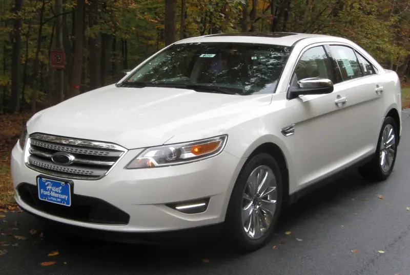 Ford Taurus - 3