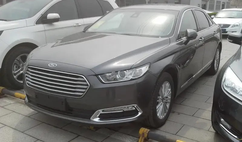 Ford Taurus - 2