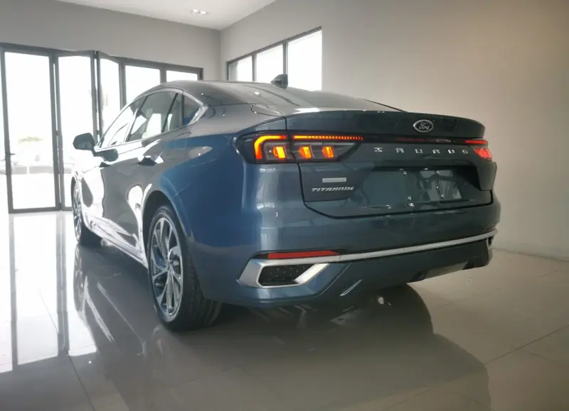 Ford Taurus - 2