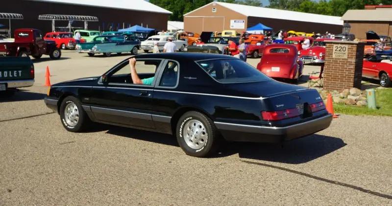 Ford Thunderbird Thunderbird 5.0 Windsor V8 (140 bg) - görsel 5