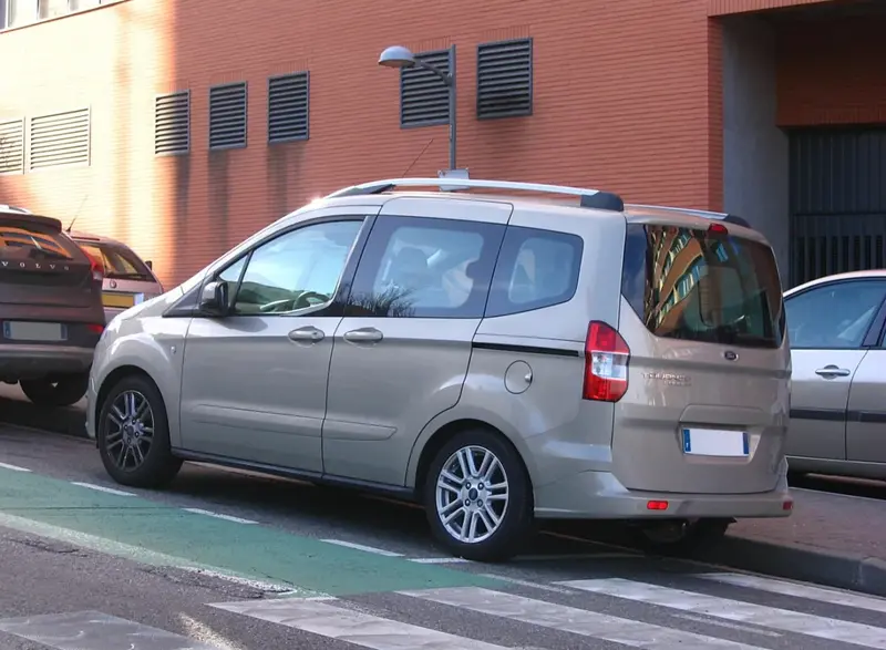 Ford Tourneo Courier - 4