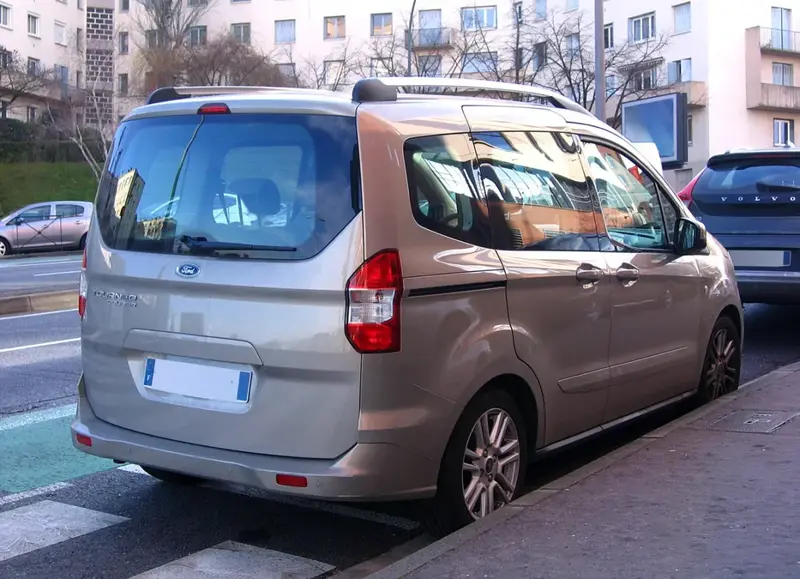 Ford Tourneo Courier - 5