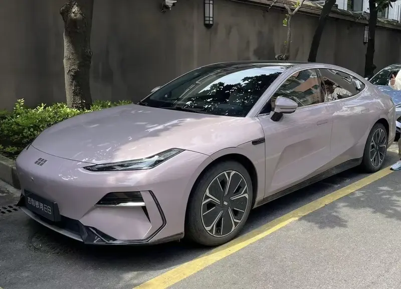 Geely Galaxy E8 - 1
