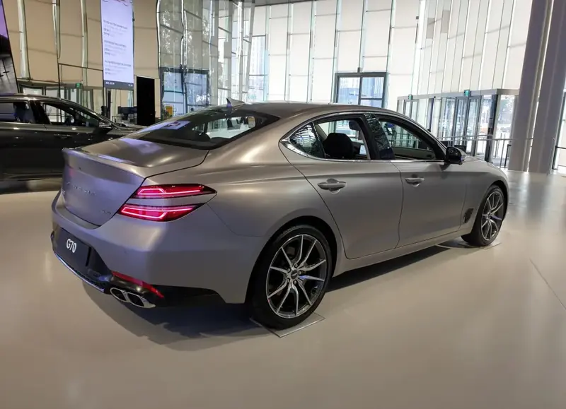 Genesis G70 - 2