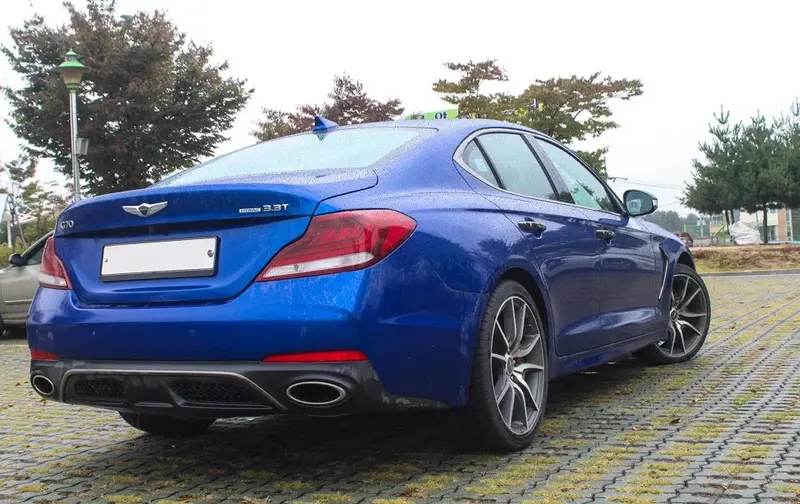 Genesis G70 - 4