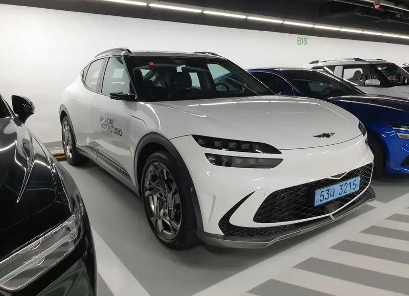 Genesis GV60 - 5