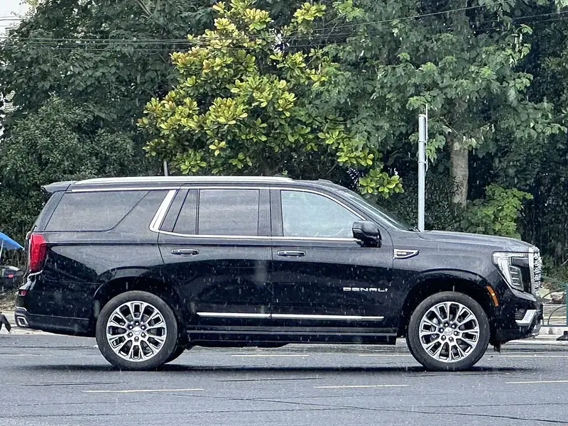 GMC Yukon - 2