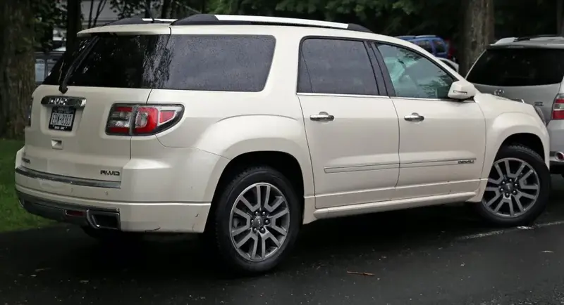 GMC Acadia - 4