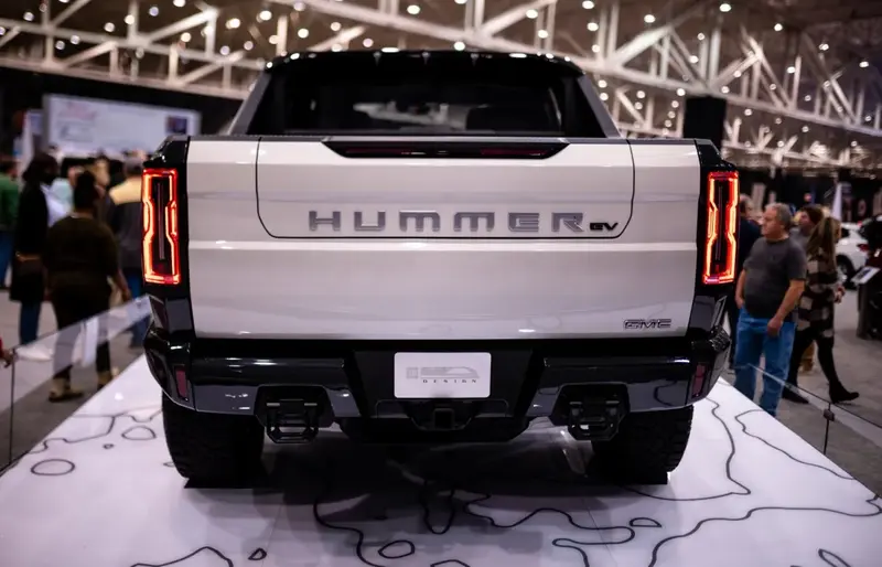 GMC Hummer EV - 5