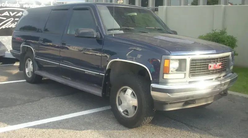 GMC Suburban - 2