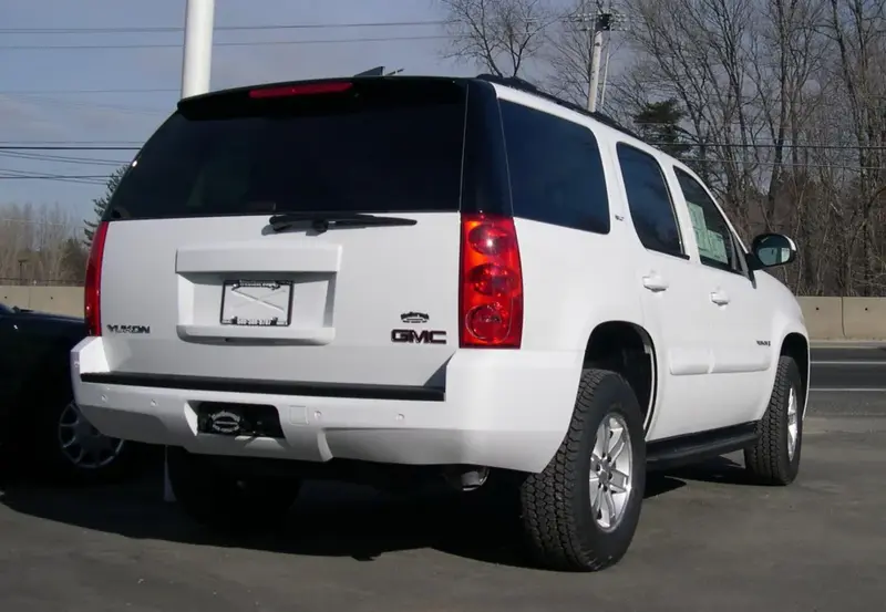 GMC Yukon - 2