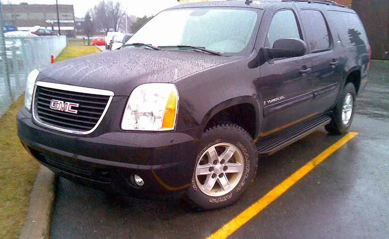 GMC Yukon - 3