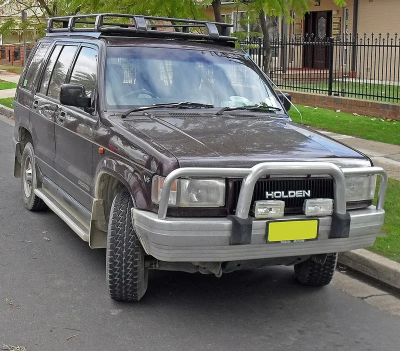 Holden Jackaroo - 3