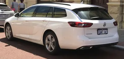 Holden Commodore Commodore Tourer V (ZB)