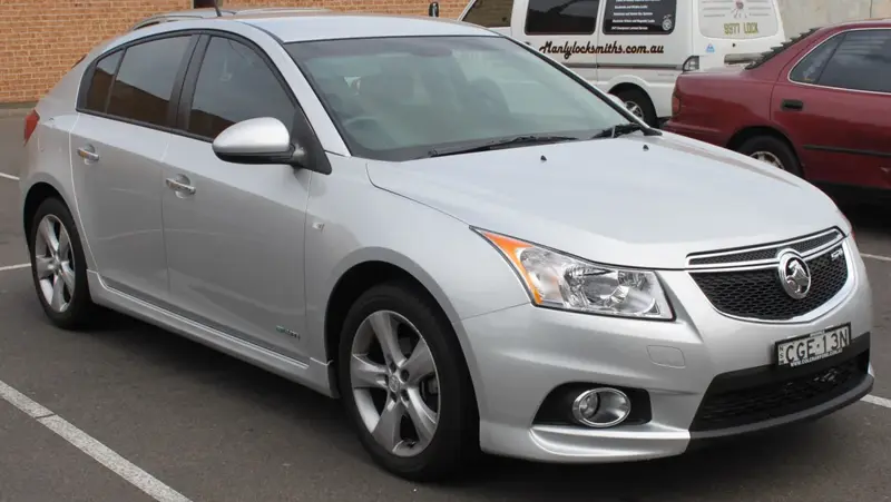 Holden Cruze - 4