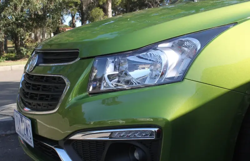 Holden Cruze - 5