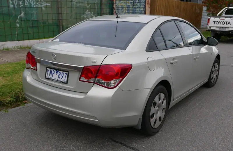 Holden Cruze - 2