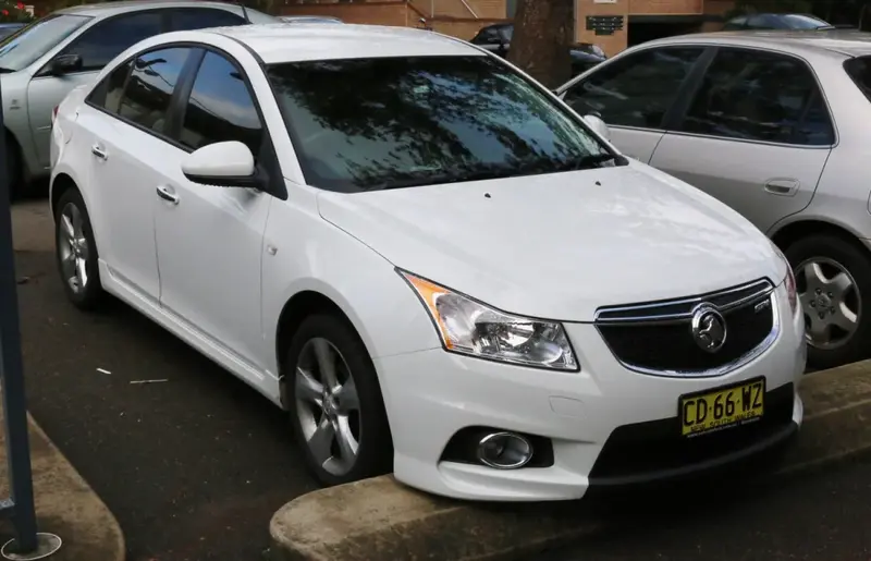 Holden Cruze - 3