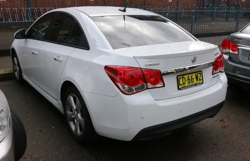 Holden Cruze - 4