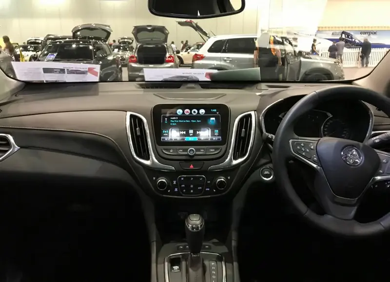 Holden Equinox - 5