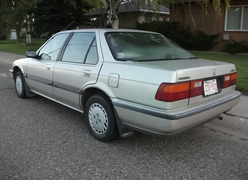 Honda Accord CA4 2.0 i 16V (CA5) (137 bg) - görsel 2