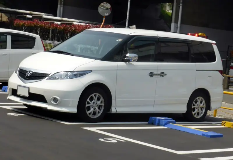 Honda Elysion - 5