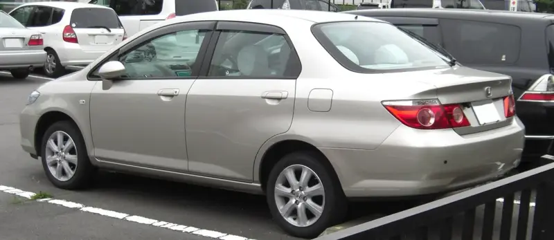 Honda Fit Aria Fit Aria 1.5 i 16V (110 bg) - görsel 2