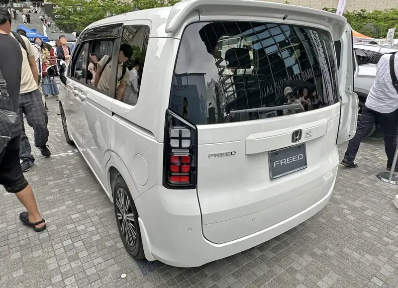Honda Freed - 5