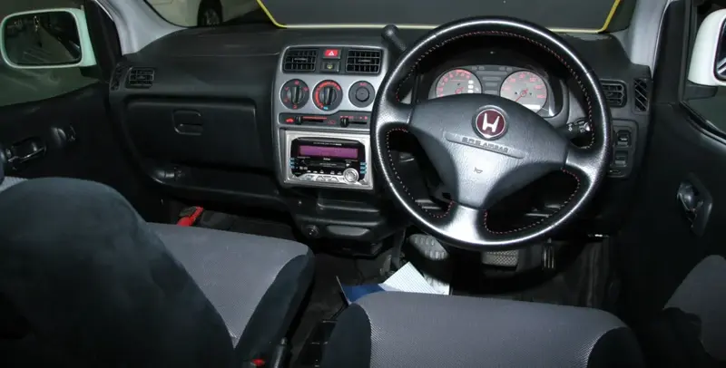 Honda Life - 3
