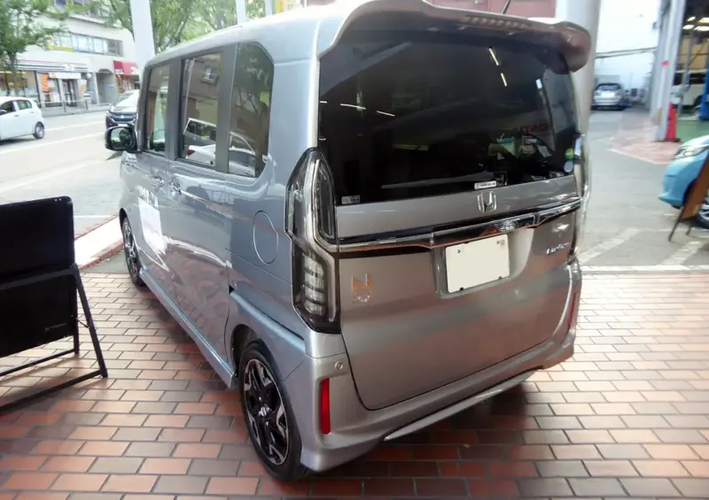 Honda N-Box - 3
