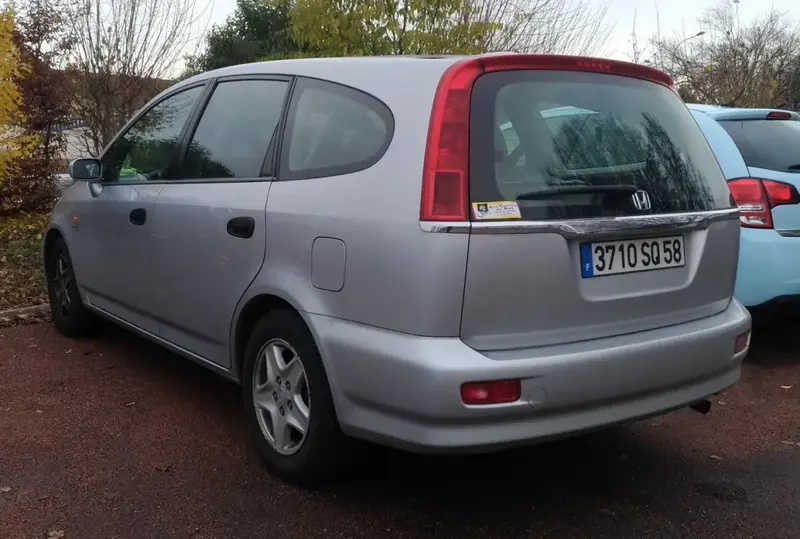 Honda Stream - 4