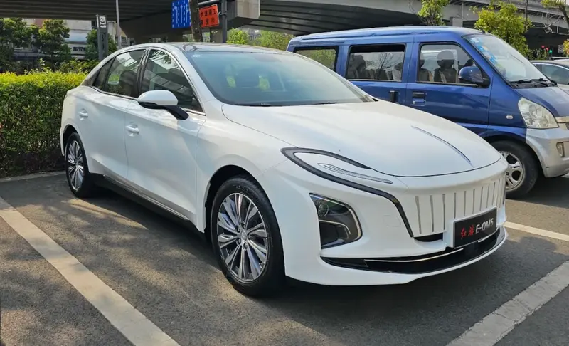 Hongqi E-QM5 - 6