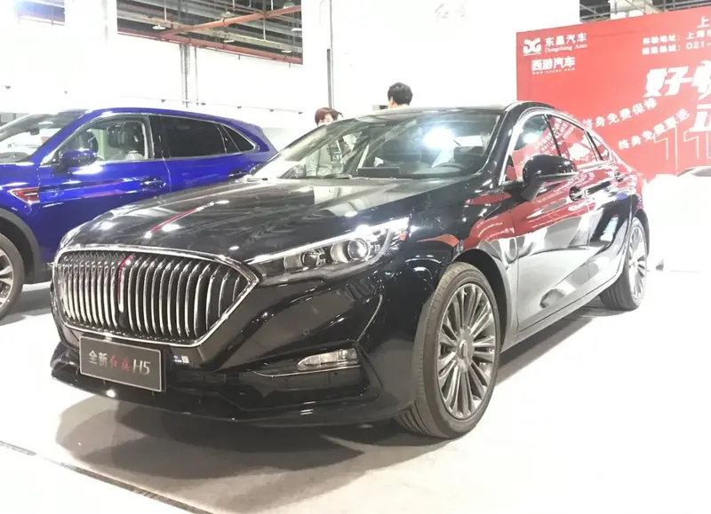 Hongqi H5 - 5