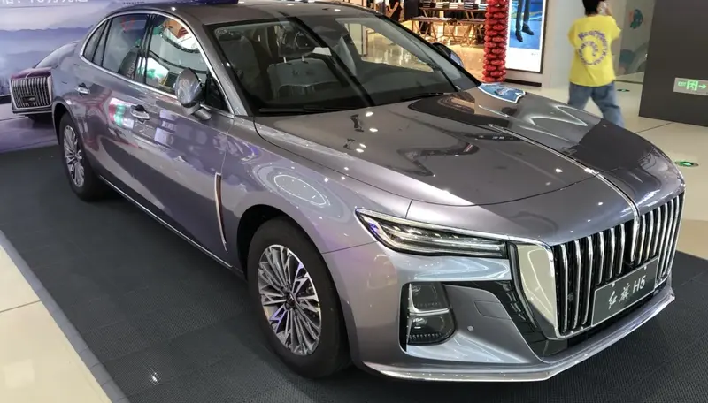 Hongqi H5 - 2