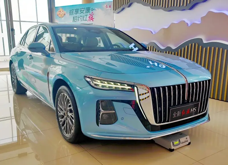 Hongqi H5 - 4
